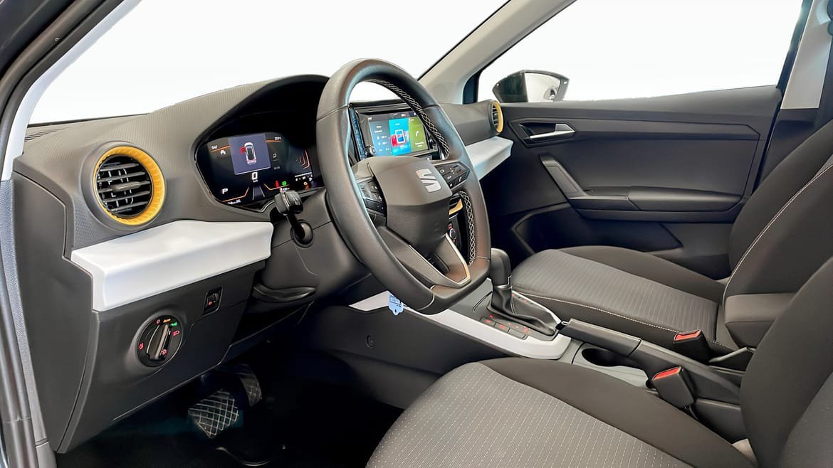 Vehicle Image 7