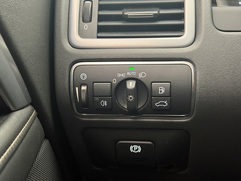 Vehicle Image 26