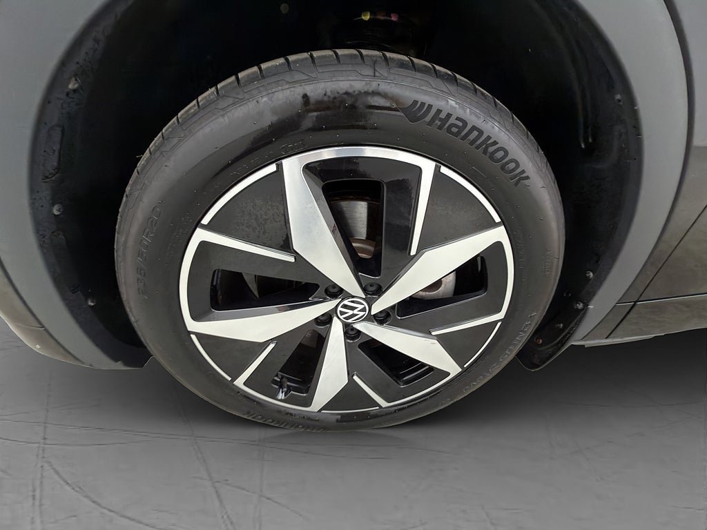 Vehicle Image 33