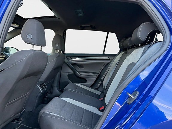 Vehicle Image 37