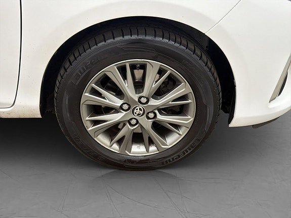 Vehicle Image 30