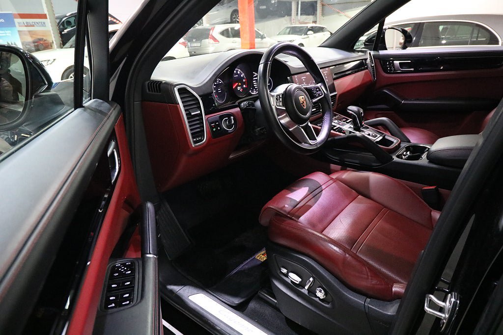Vehicle Image 8