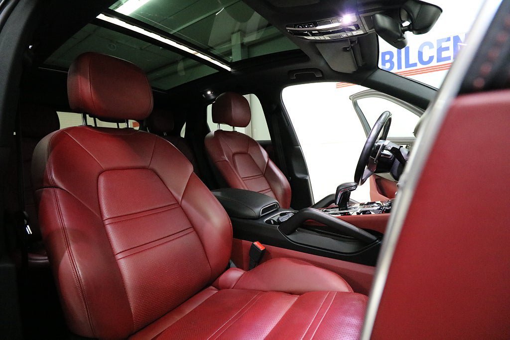Vehicle Image 15