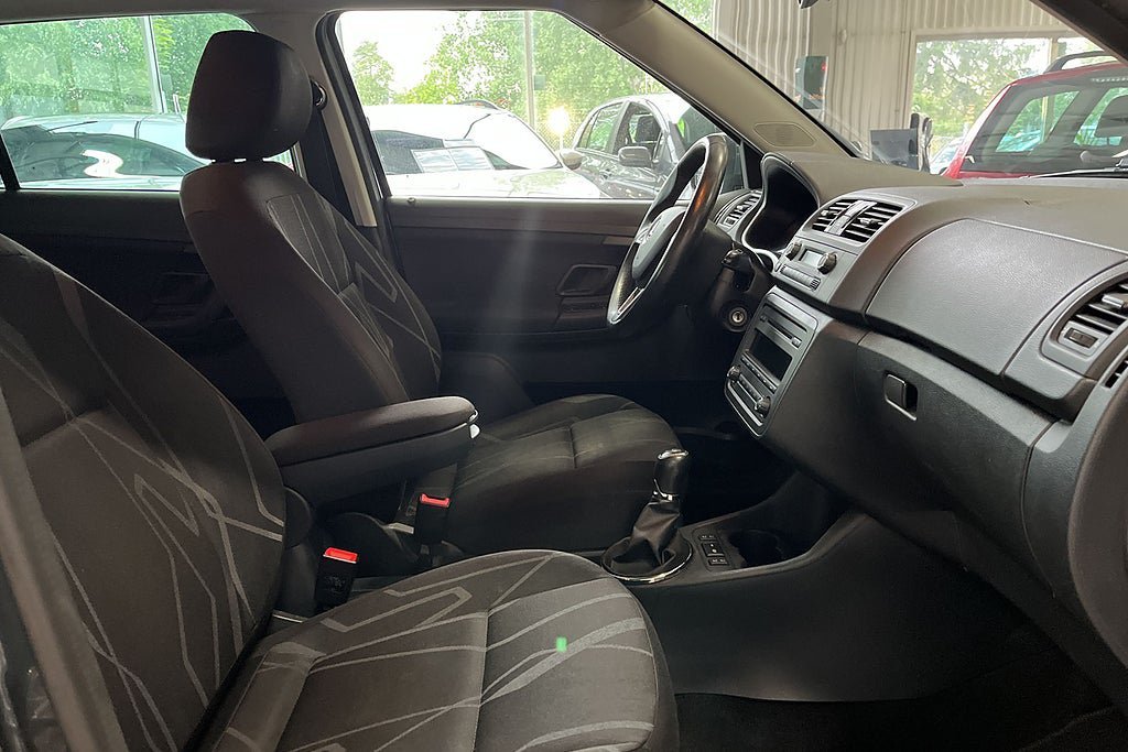 Vehicle Image 10
