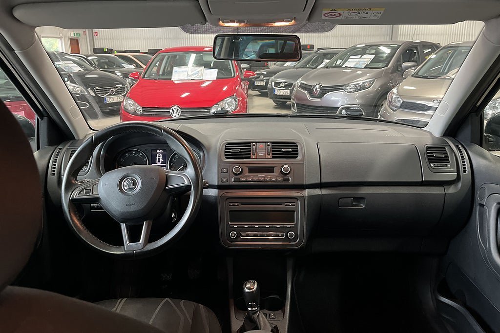 Vehicle Image 11