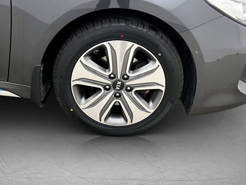 Vehicle Image 35
