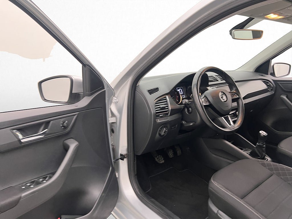 Vehicle Image 10