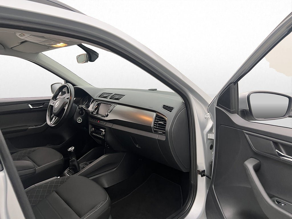 Vehicle Image 21