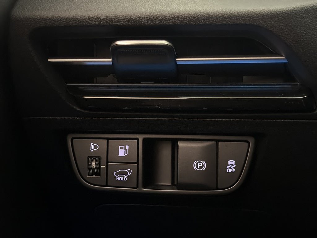 Vehicle Image 28