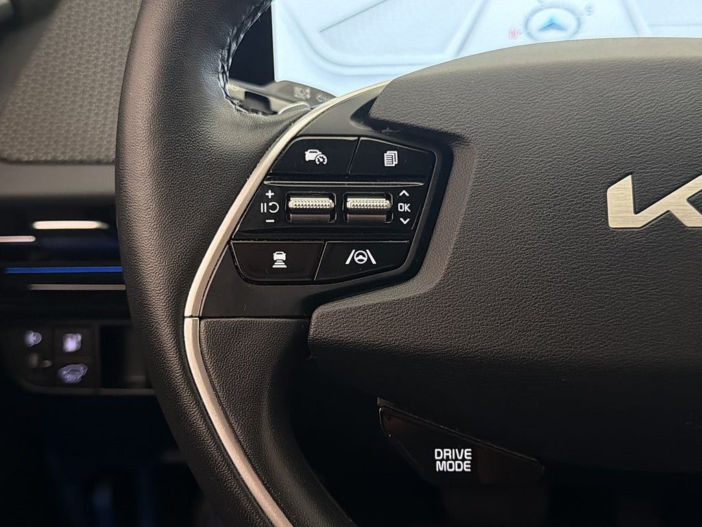 Vehicle Image 29