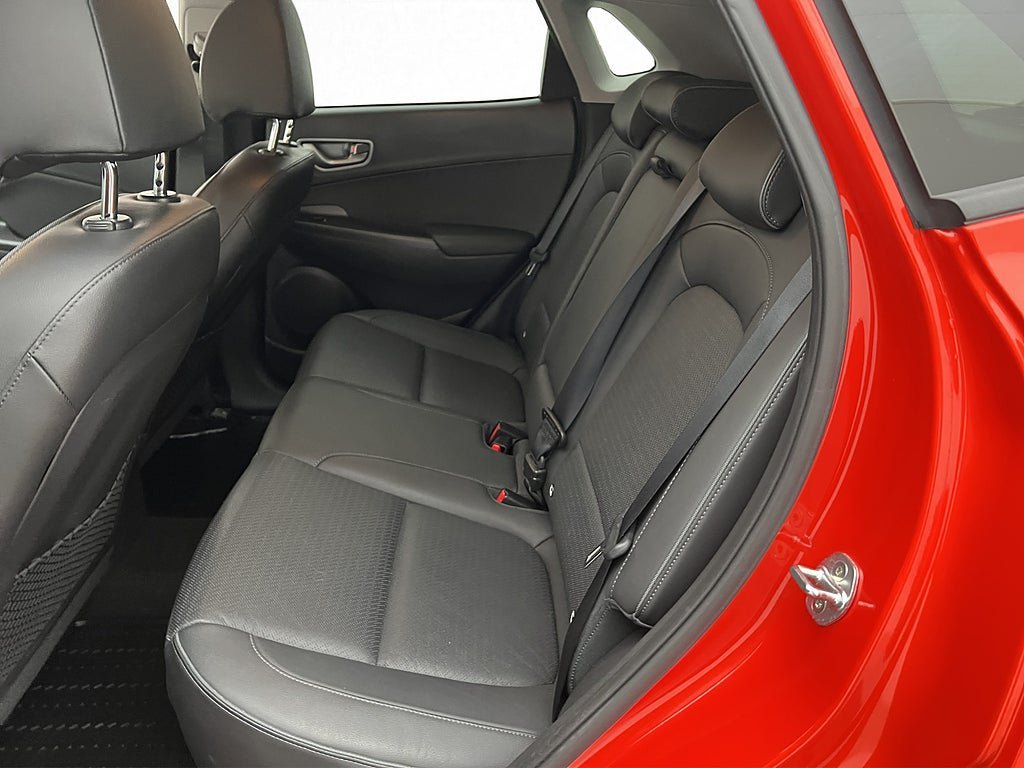 Vehicle Image 26