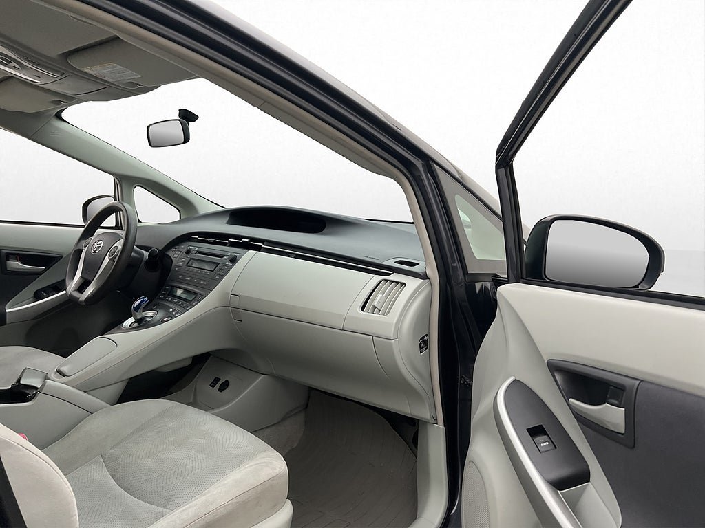 Vehicle Image 23
