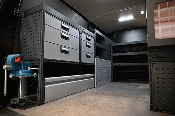 Vehicle Image 16