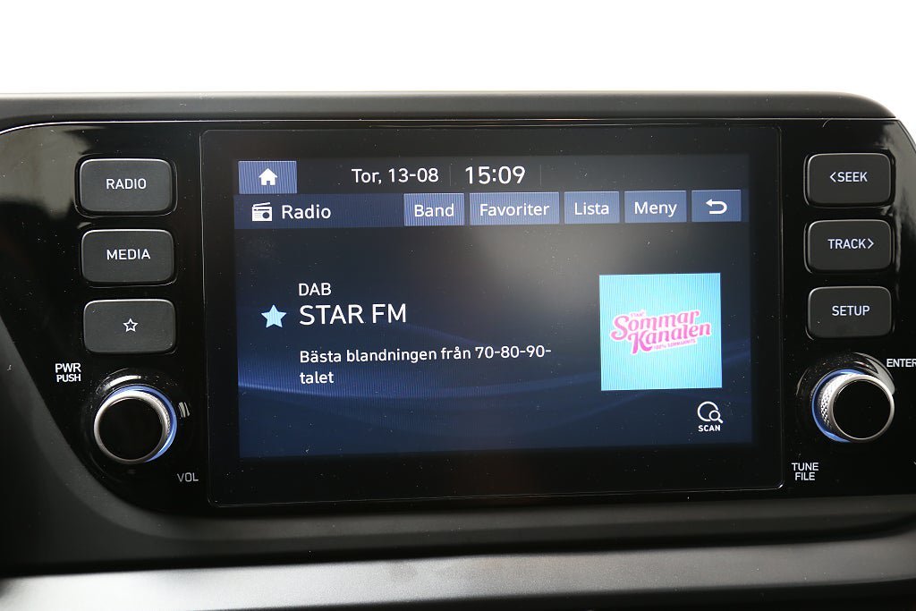 Vehicle Image 15