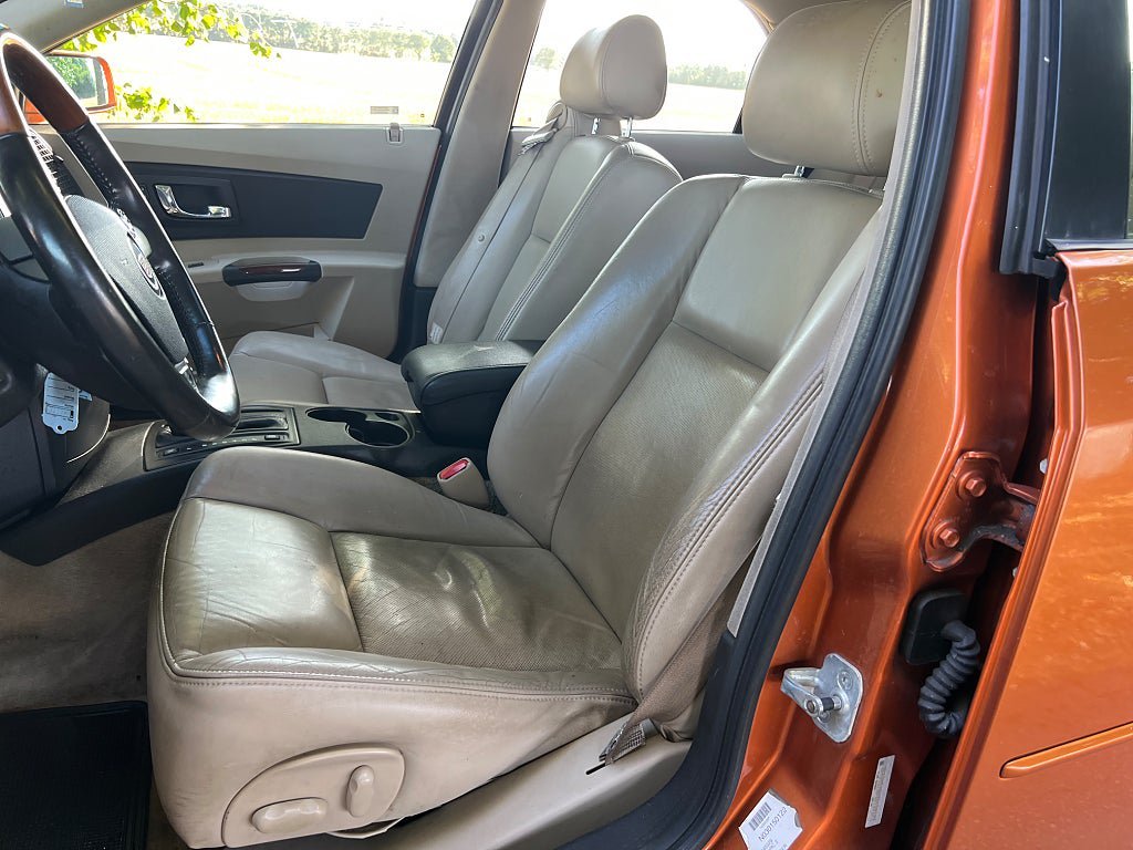Vehicle Image 9