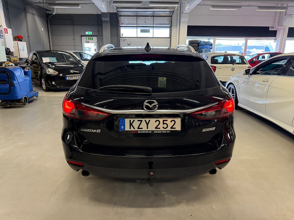 Vehicle Image 6