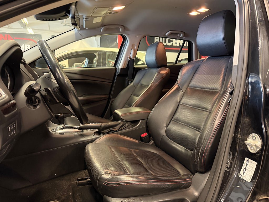Vehicle Image 15