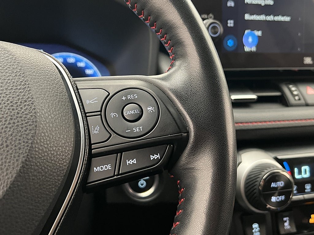 Vehicle Image 17