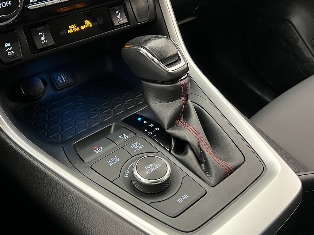 Vehicle Image 22