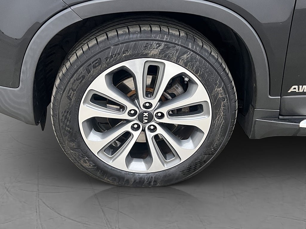 Vehicle Image 32