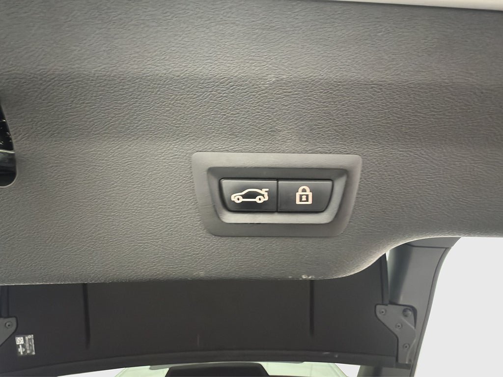 Vehicle Image 34