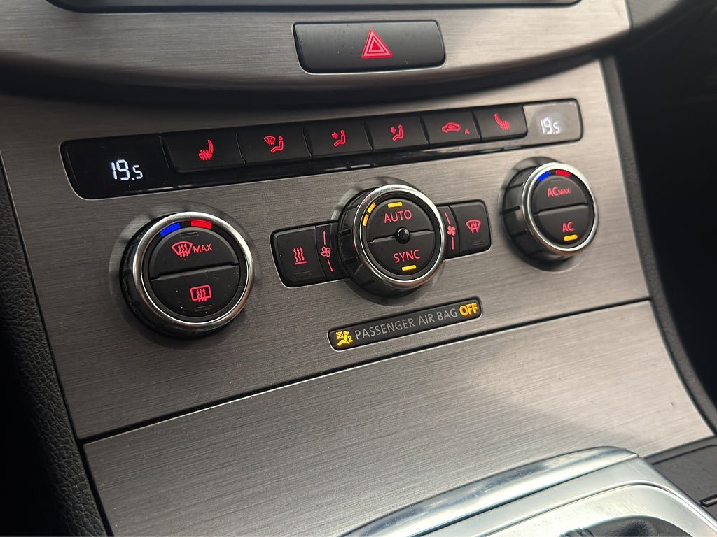 Vehicle Image 26