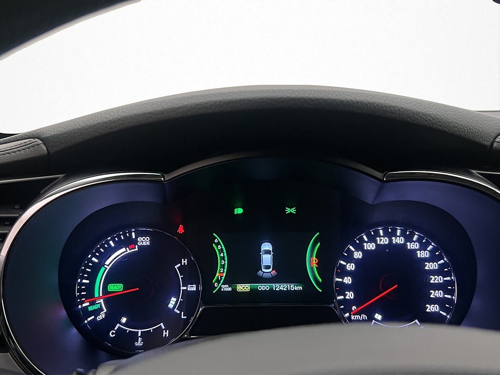 Vehicle Image 25