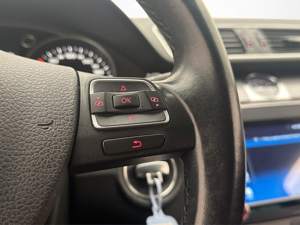 Vehicle Image 28