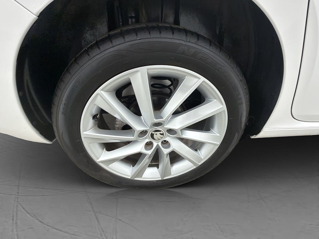 Vehicle Image 31