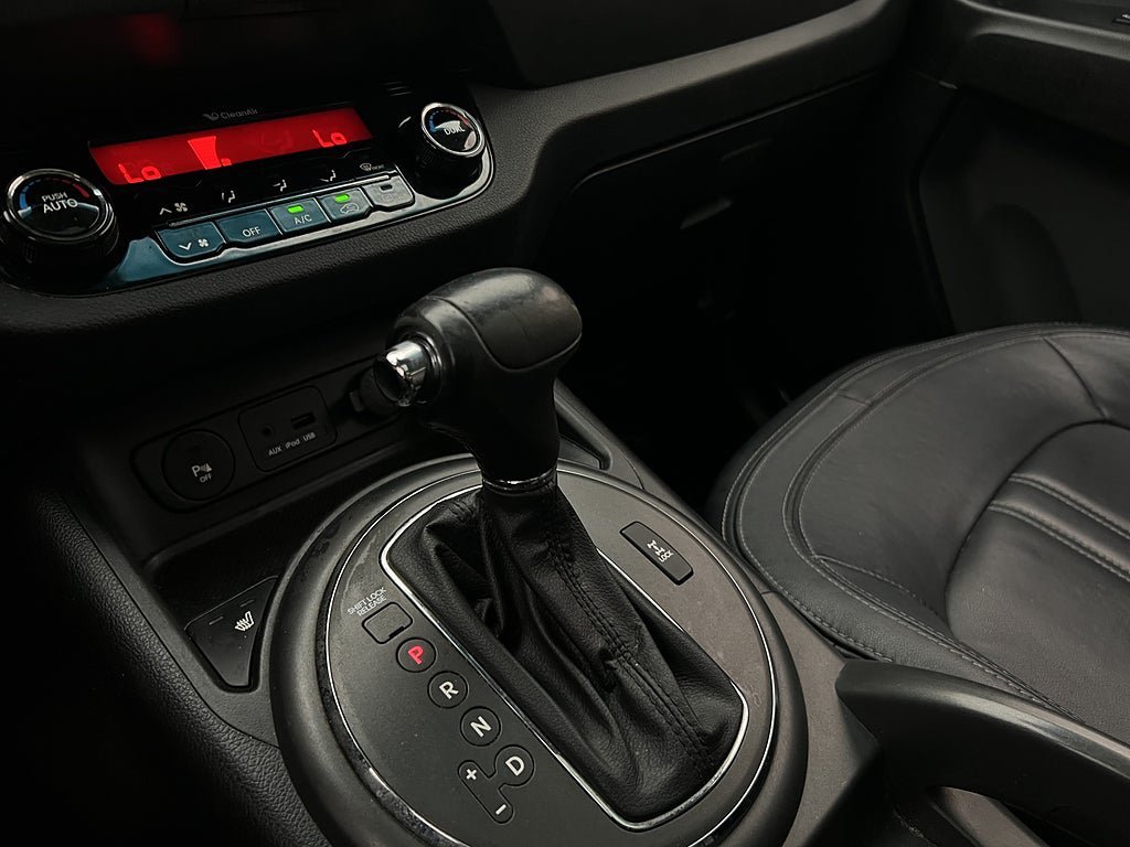 Vehicle Image 22