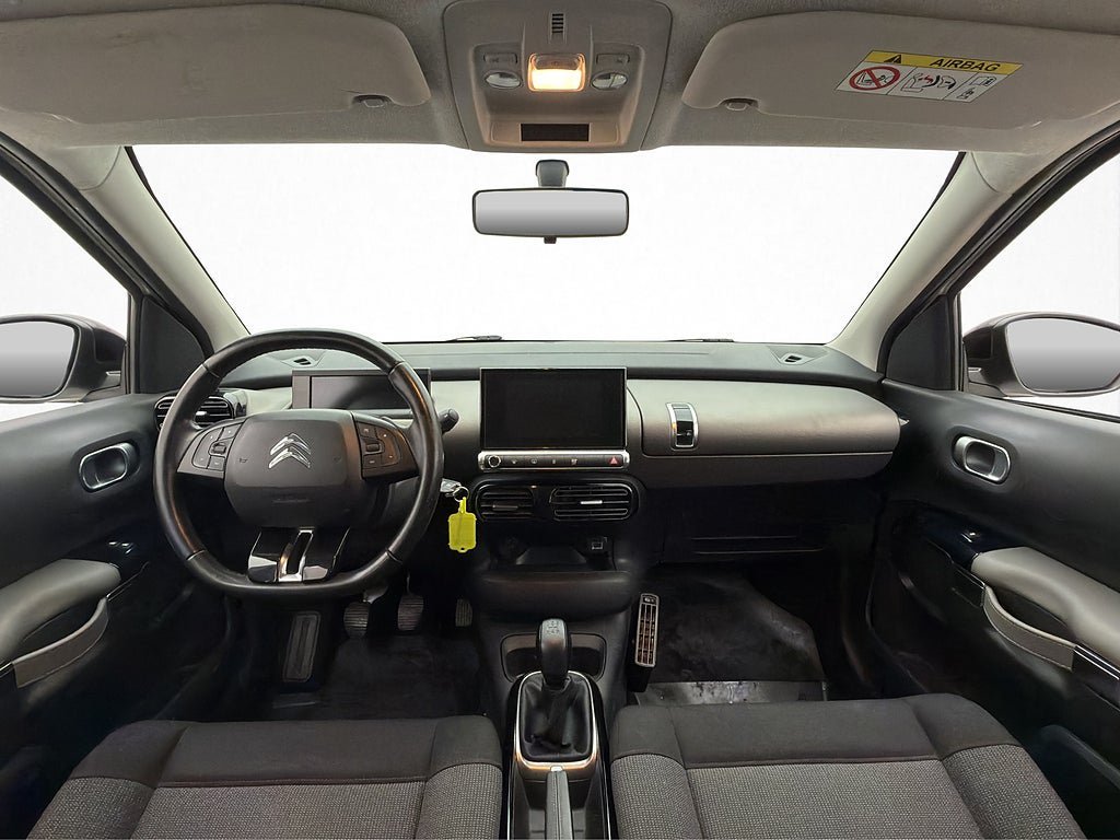 Vehicle Image 13
