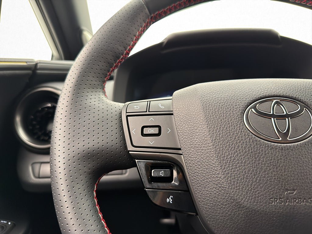 Vehicle Image 18