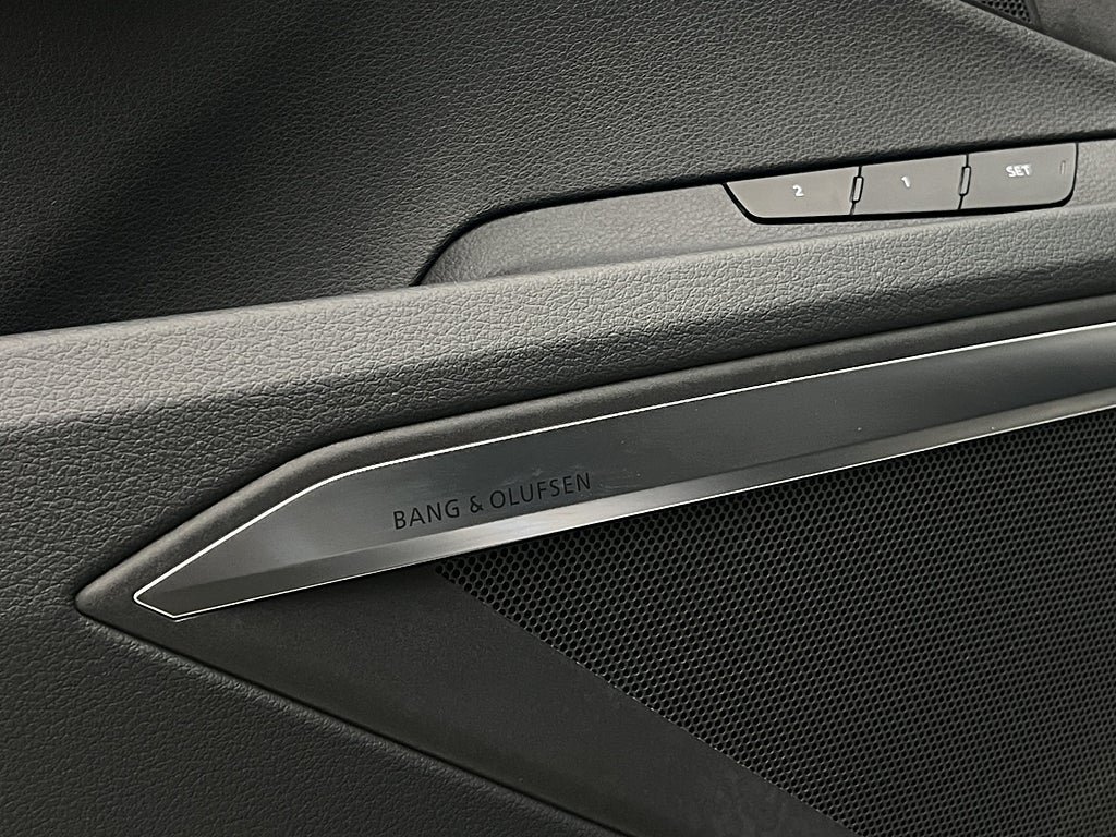 Vehicle Image 37