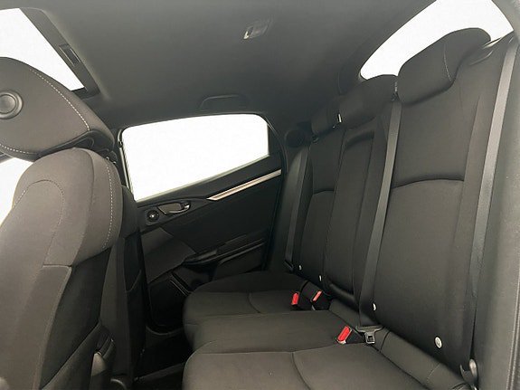 Vehicle Image 28