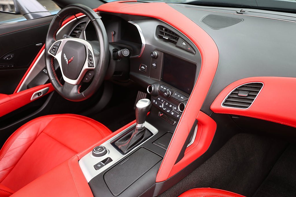 Vehicle Image 12