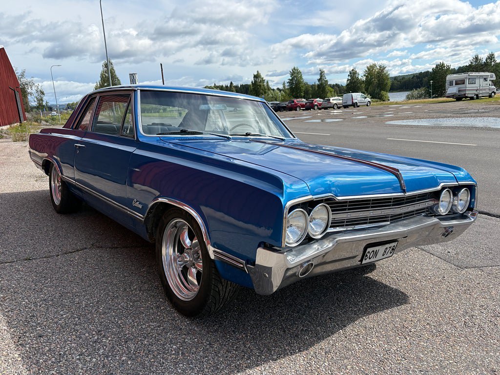 Vehicle Image 8