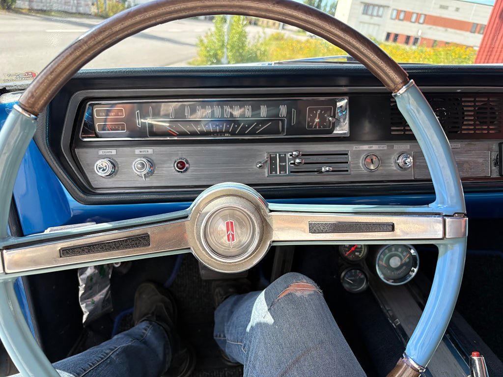 Vehicle Image 21
