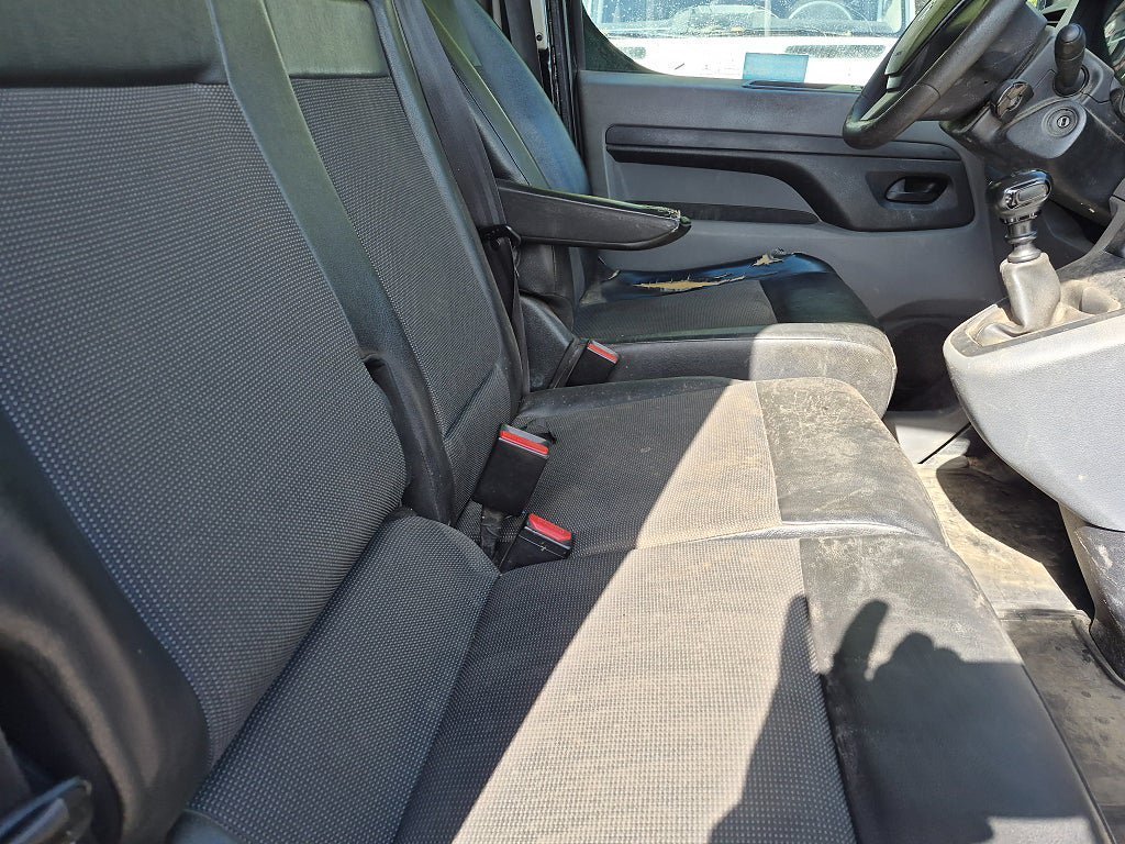 Vehicle Image 14