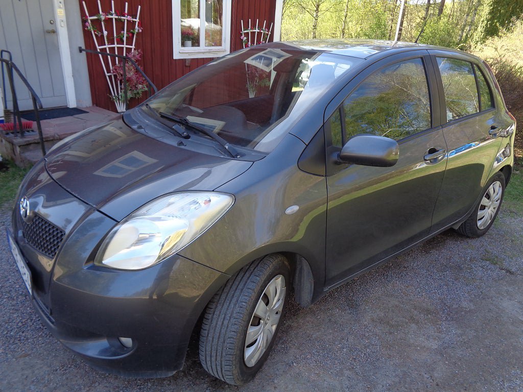 Vehicle Image 7