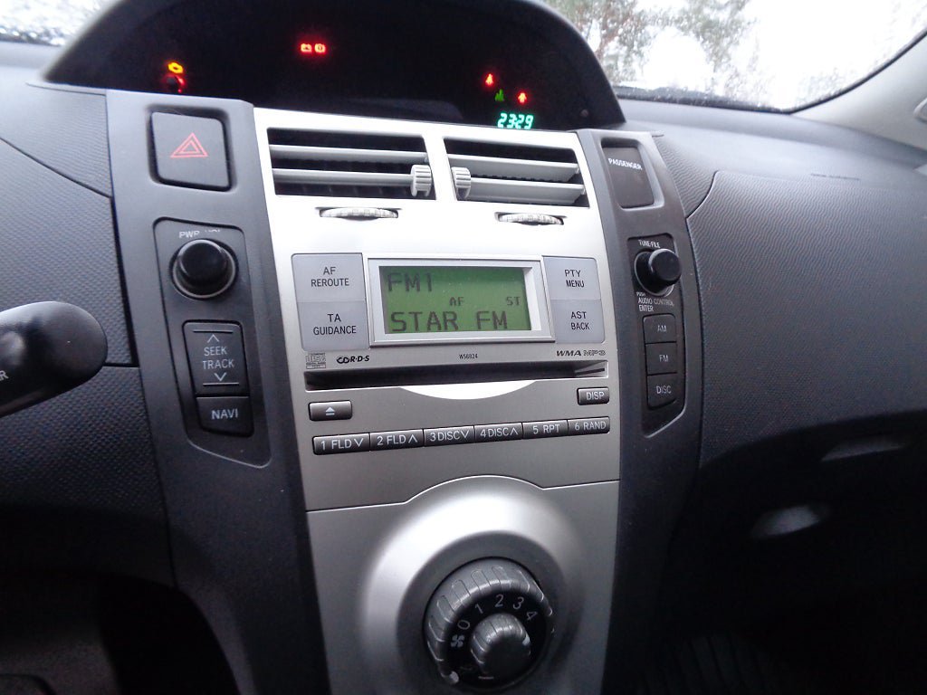 Vehicle Image 28