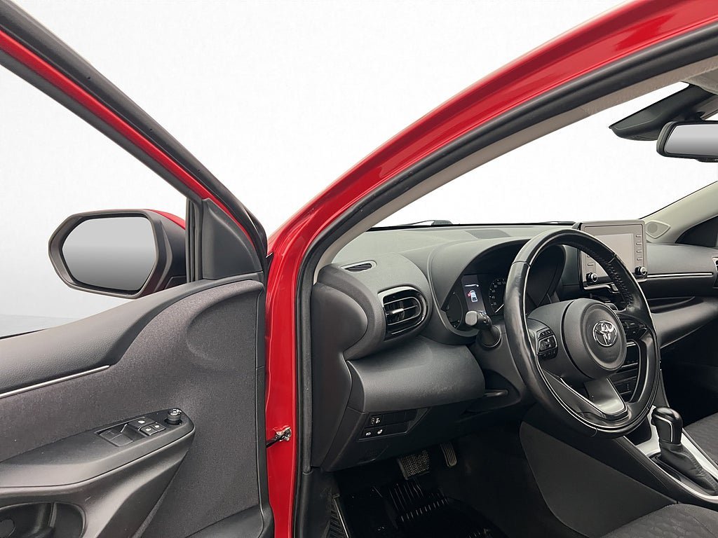 Vehicle Image 8