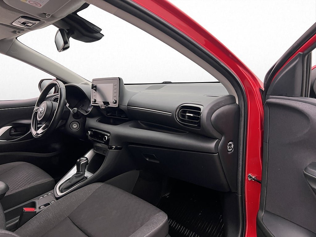 Vehicle Image 12