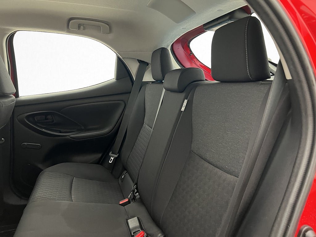 Vehicle Image 13