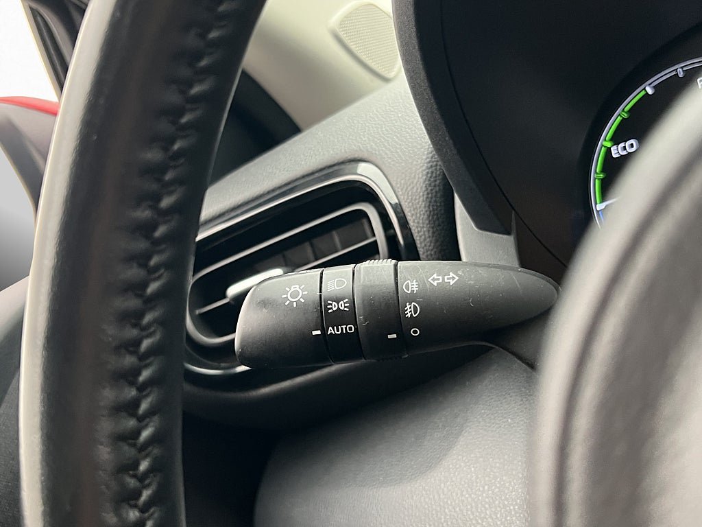 Vehicle Image 24