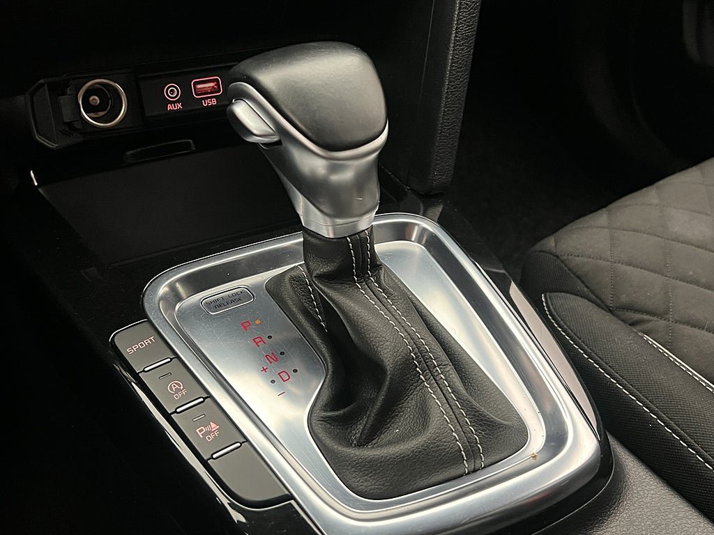 Vehicle Image 24