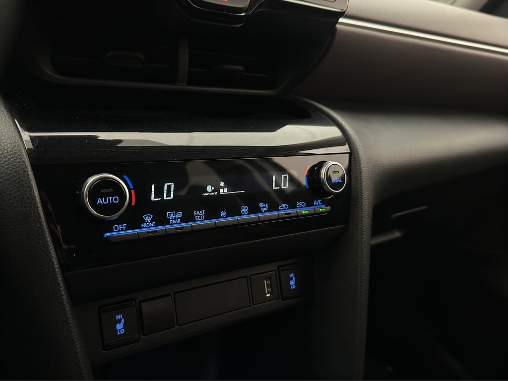 Vehicle Image 22
