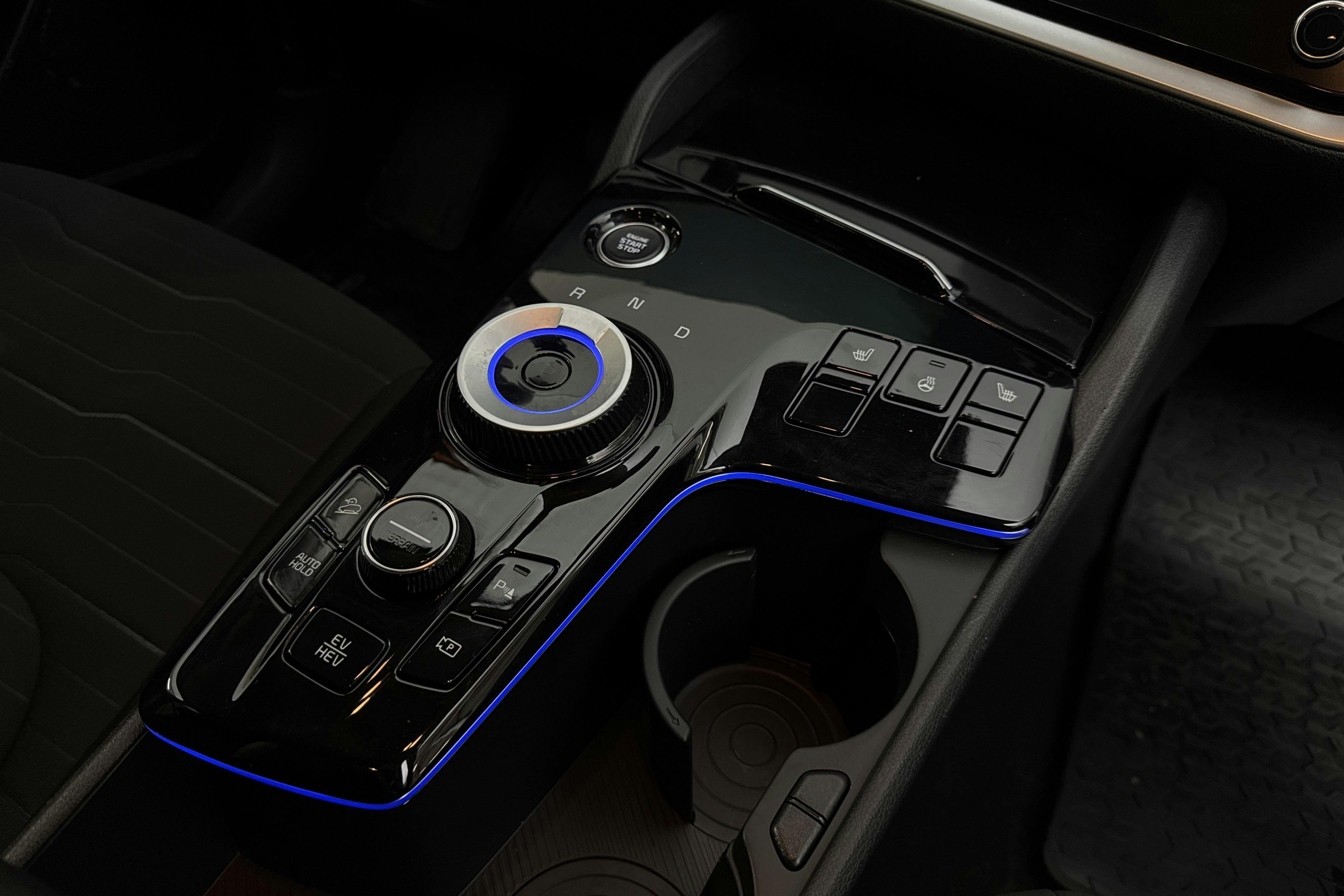 Vehicle Image 13