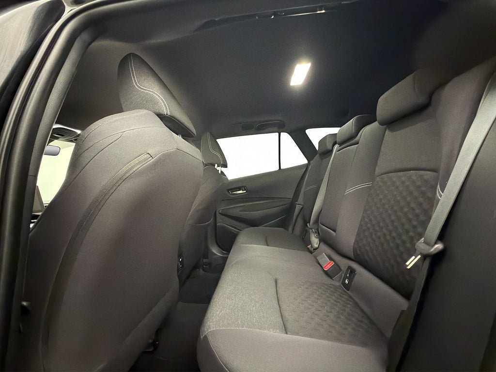 Vehicle Image 16