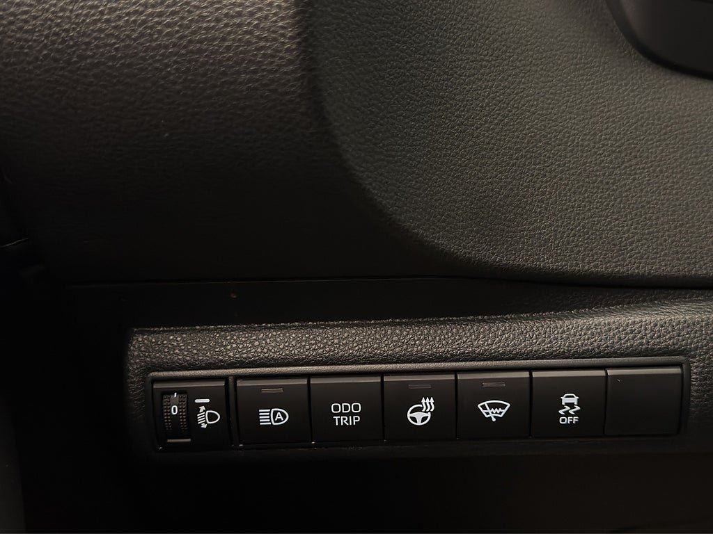 Vehicle Image 22
