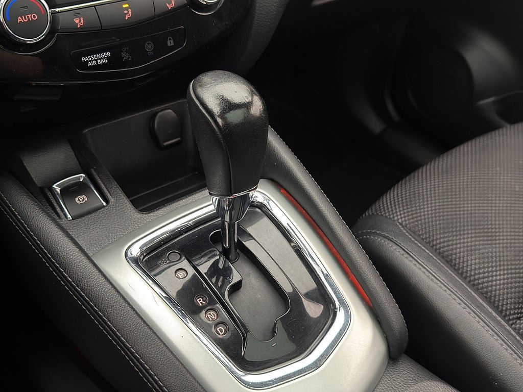 Vehicle Image 23